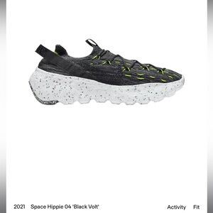 NIKE SPACE HIPPIE 04